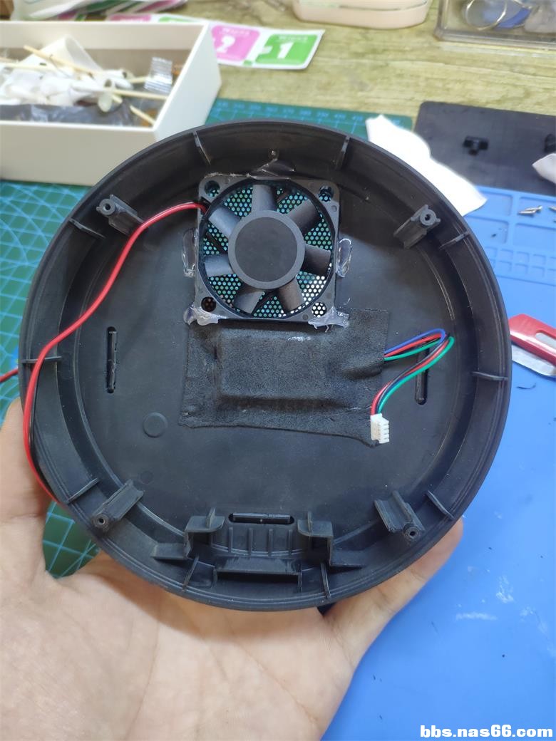 安装加固定 注意方向