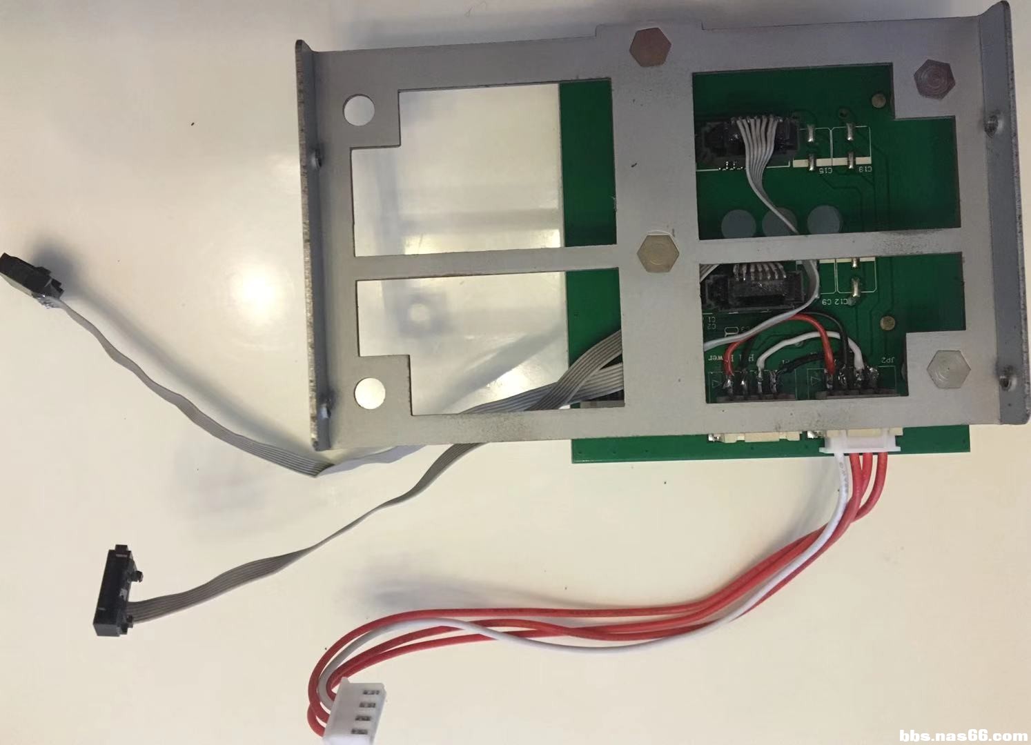 硬盘背板接线上架图