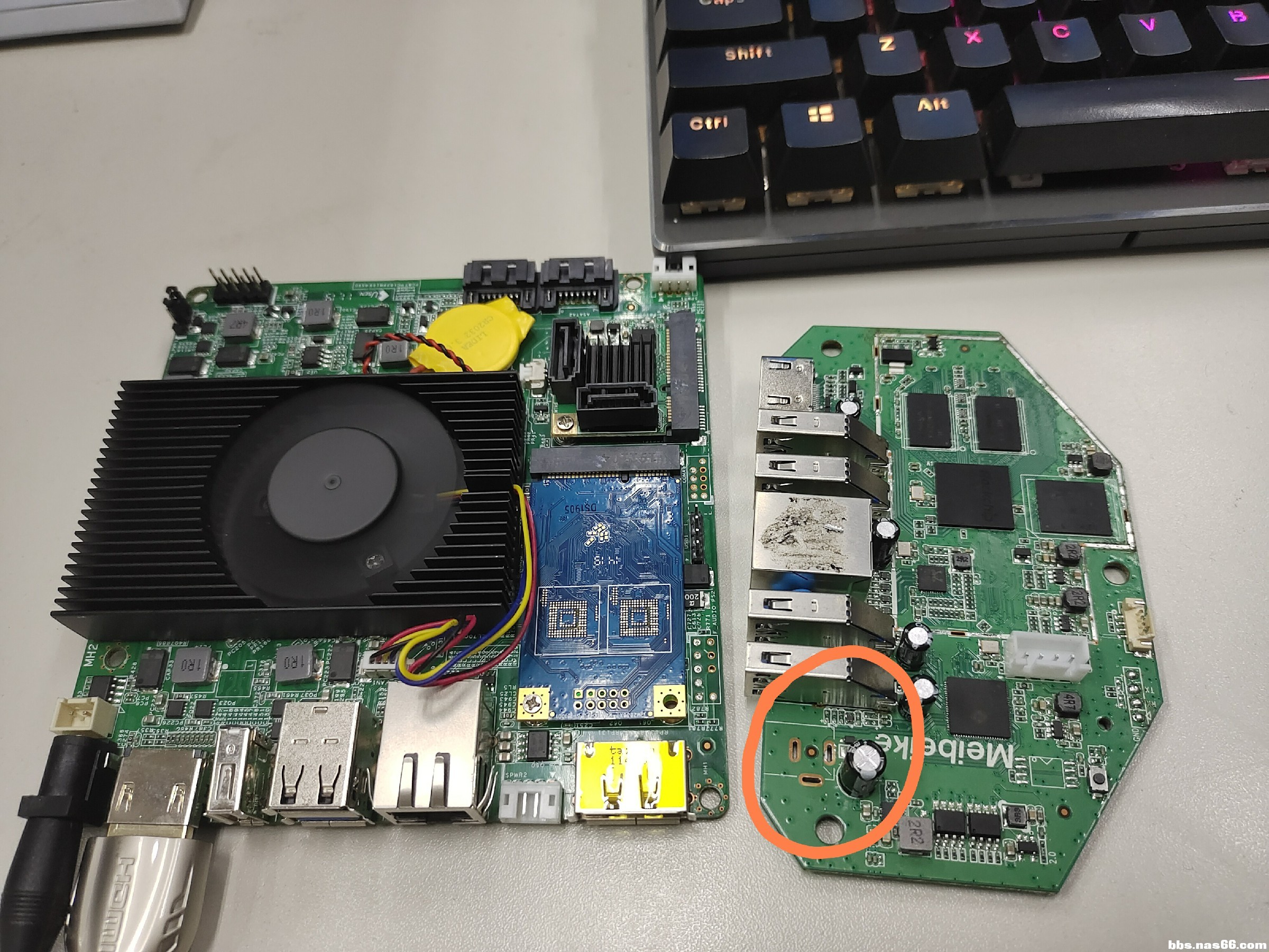 对于未知的电源还是不敢相信它，所以我就给它焊了个DC头子上去准备外部供电（手上没有空闲的头子只能对不起 ...